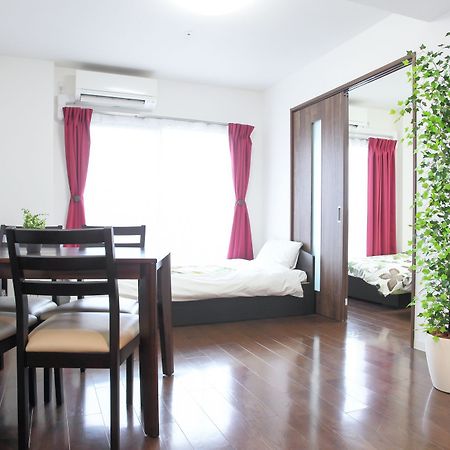 ลา ฟามิเลีย ยะมะซะกะ Apartment โอซาก้า ภายนอก รูปภาพ
