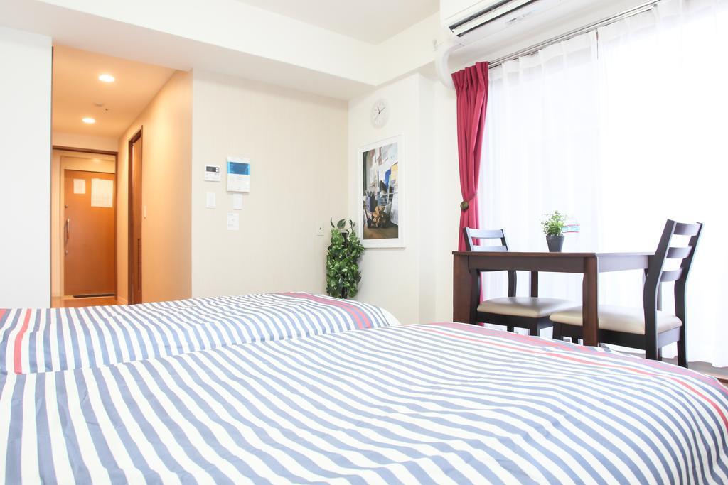 ลา ฟามิเลีย ยะมะซะกะ Apartment โอซาก้า ภายนอก รูปภาพ