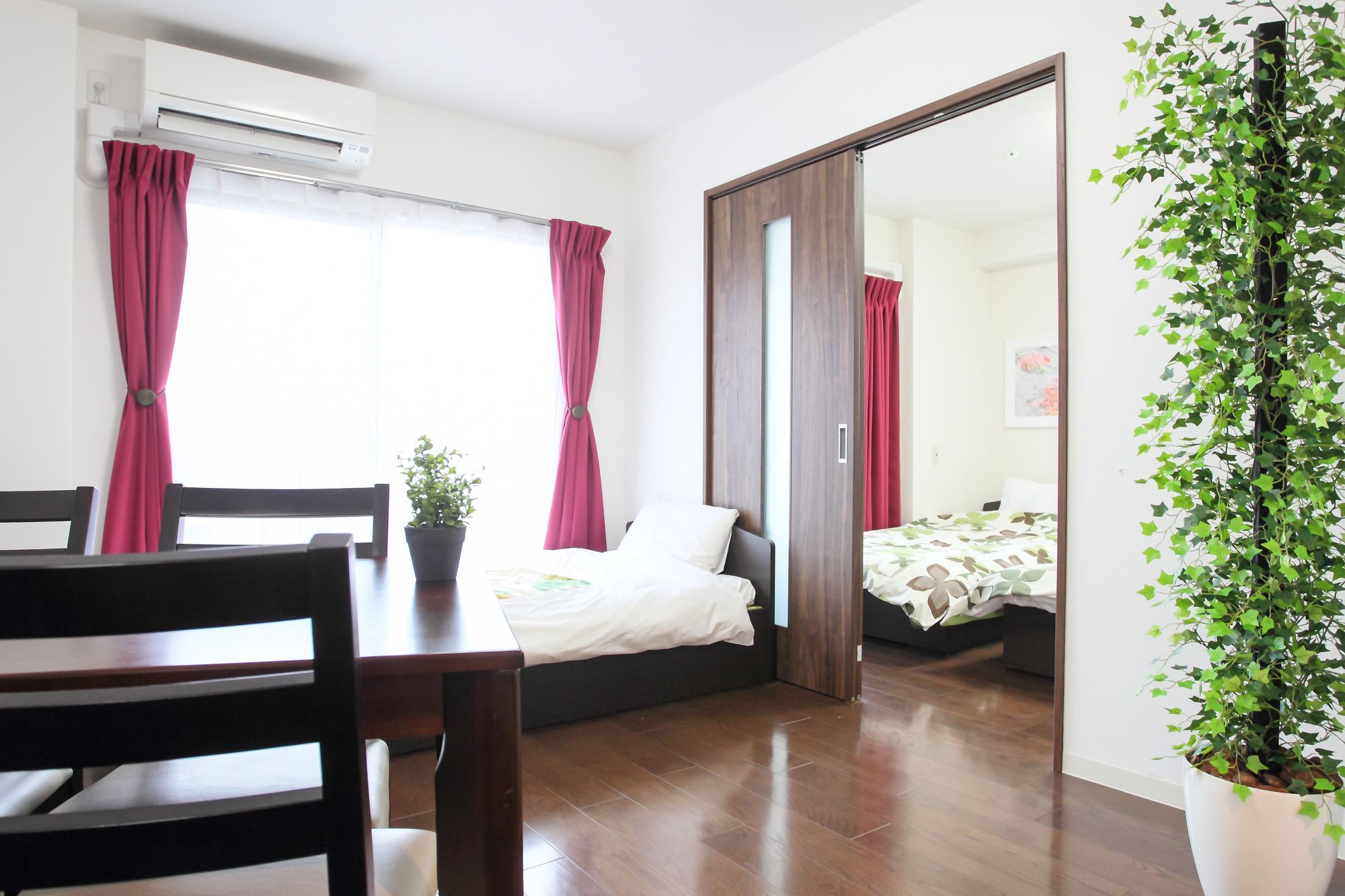 ลา ฟามิเลีย ยะมะซะกะ Apartment โอซาก้า ภายนอก รูปภาพ