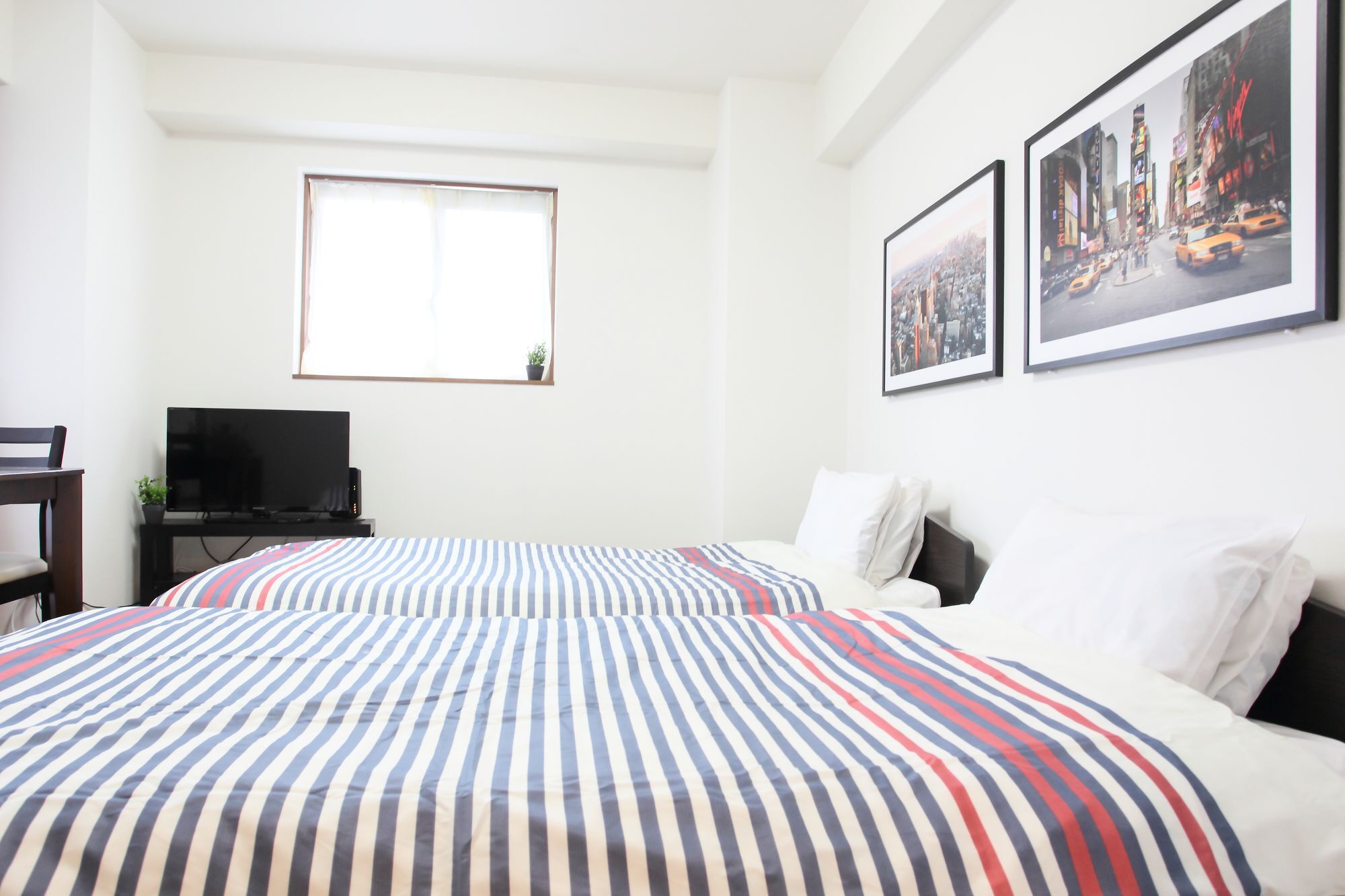 ลา ฟามิเลีย ยะมะซะกะ Apartment โอซาก้า ภายนอก รูปภาพ