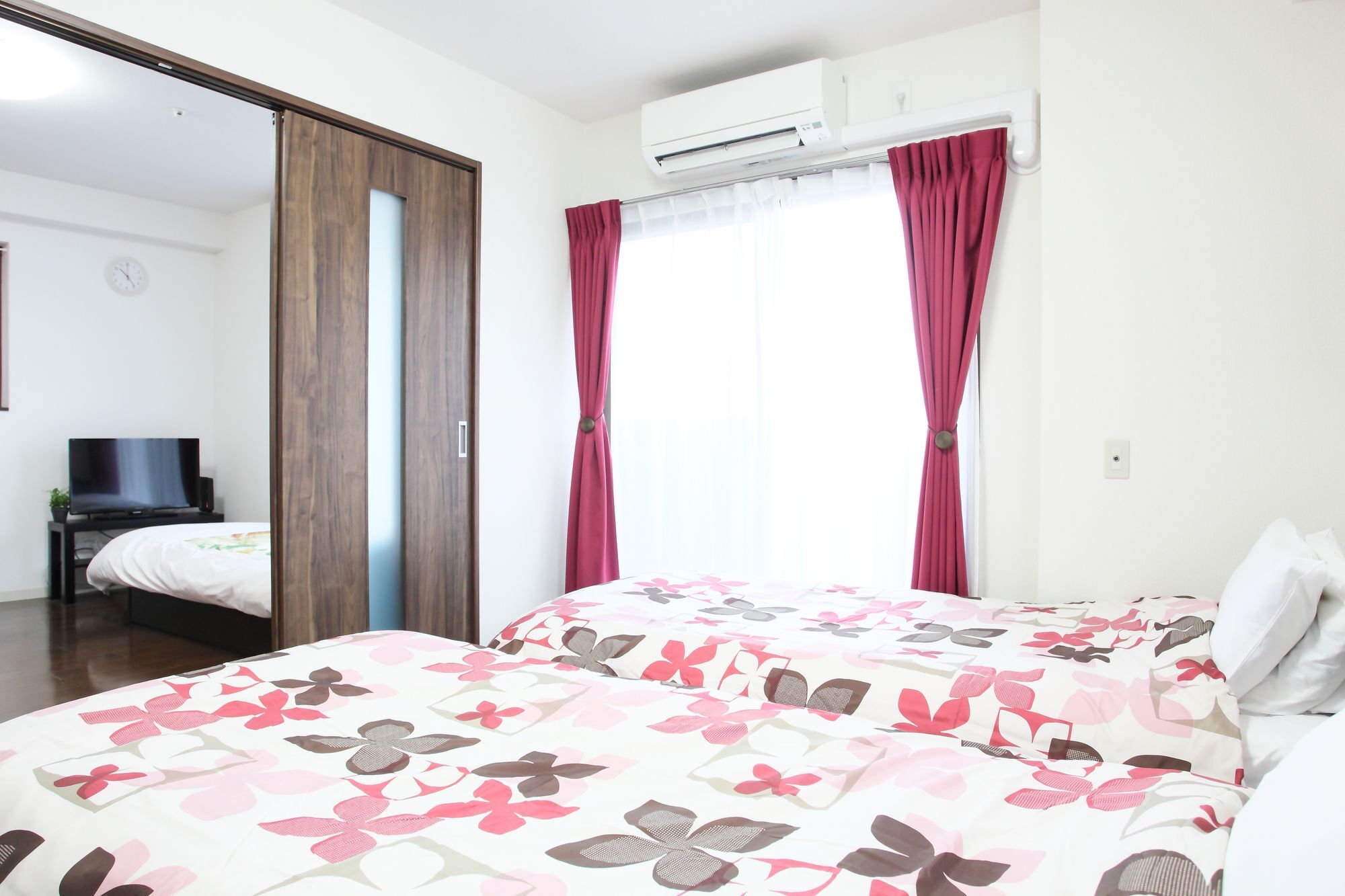 ลา ฟามิเลีย ยะมะซะกะ Apartment โอซาก้า ภายนอก รูปภาพ