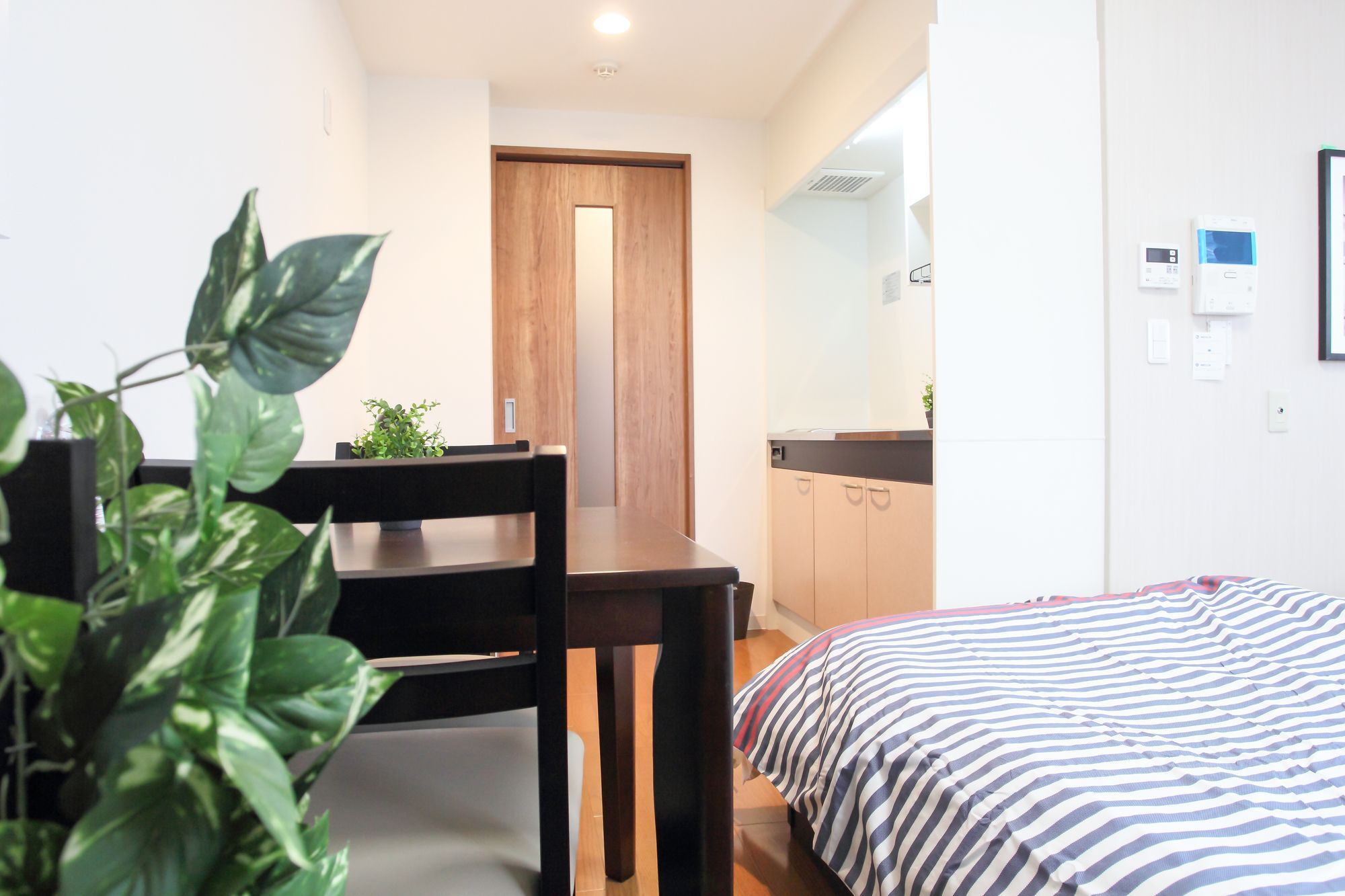 ลา ฟามิเลีย ยะมะซะกะ Apartment โอซาก้า ภายนอก รูปภาพ